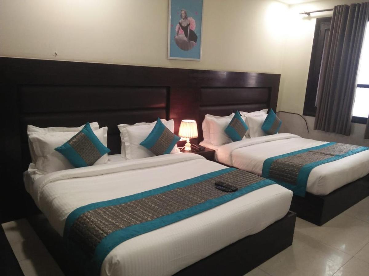 Vivah Residency Hotel Nueva Delhi Exterior foto