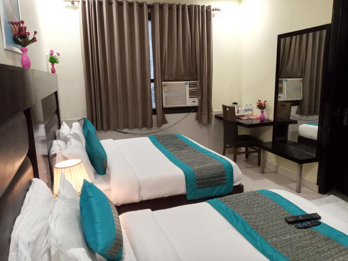 Vivah Residency Hotel Nueva Delhi Exterior foto